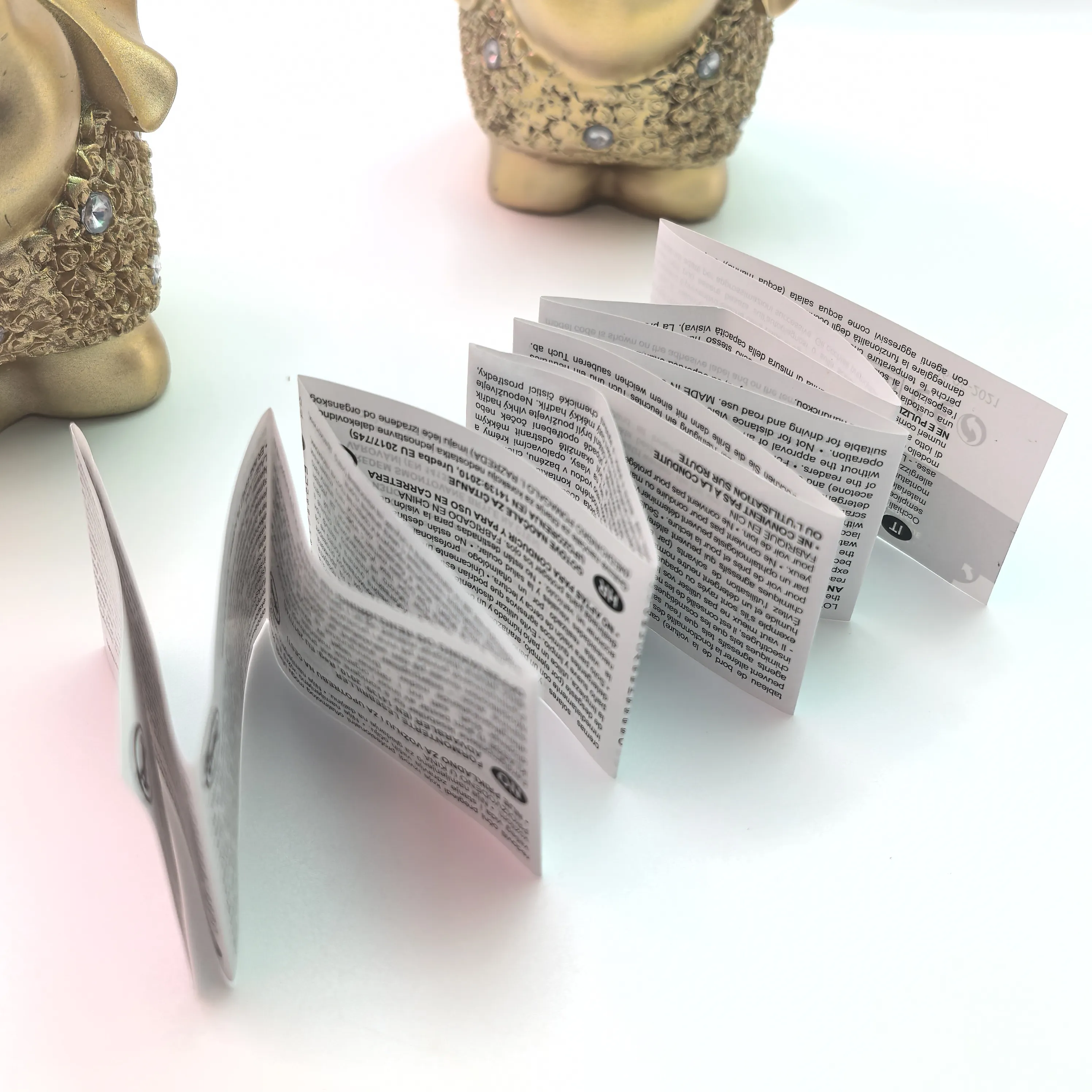 Paano maunawaan ang mga label ng buklet?