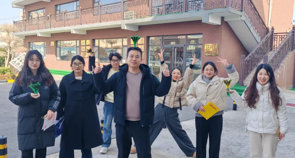Maikling Lunch Break Pinapasigla ang Opisina sa Shuttlecock Fun