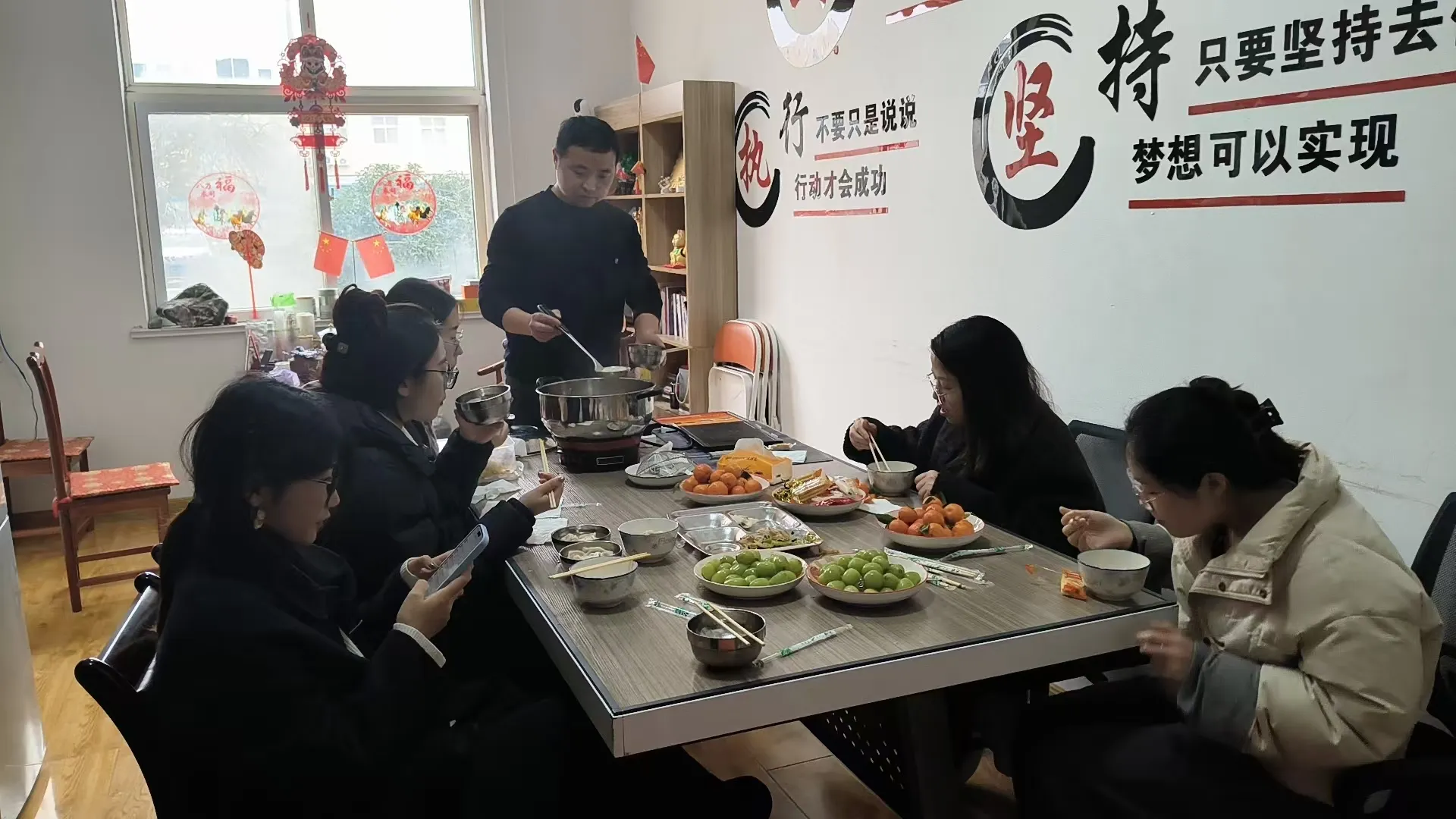 Ipinagdiriwang ng JOJO Pack ang Lantern Festival kasama ang Tangyuan