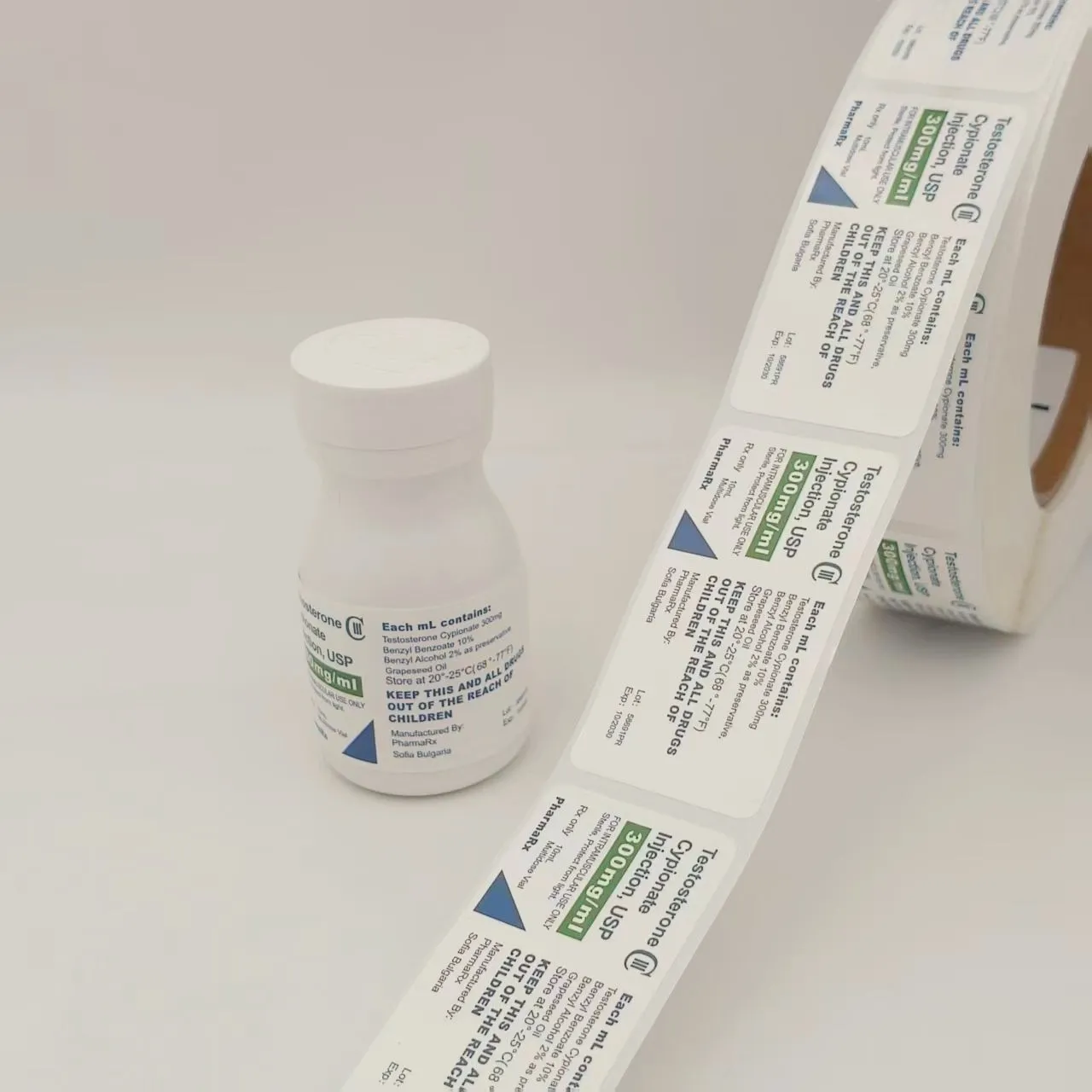 Bakit Napakahalaga ng Mga Label ng Bote ng Pill para sa Kaligtasan ng Medication, Branding, at Pagsunod sa Regulasyon