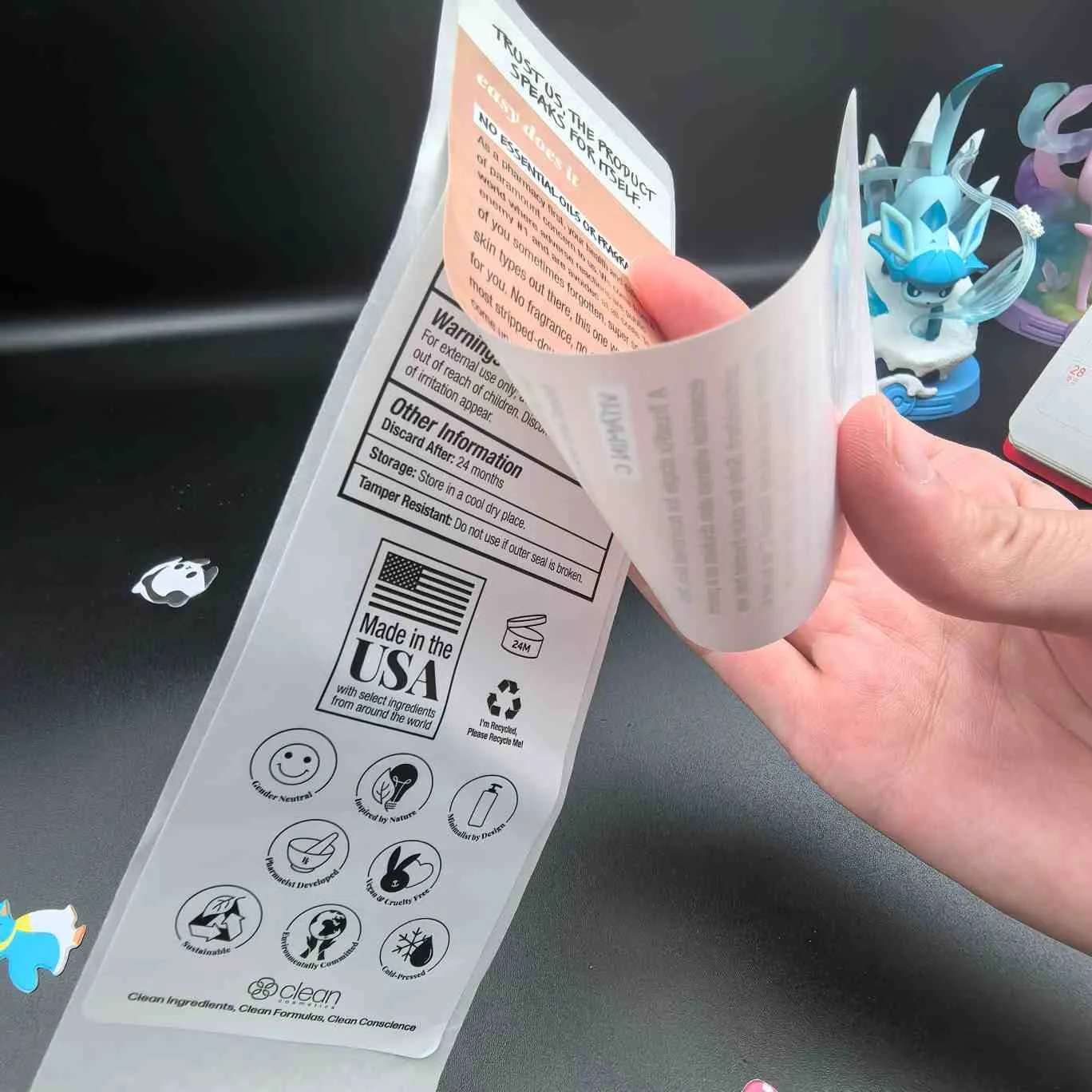 Multilayer para sa mga cosmetic label