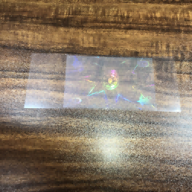 Mga transparent na holographic sticker
